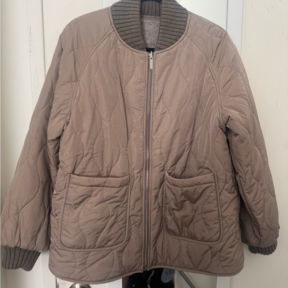 Varley Reno Quilted Jacket in Taupe
